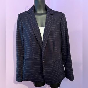 Size 6 Knit Ann Taylor Blazer. Excellent Condition